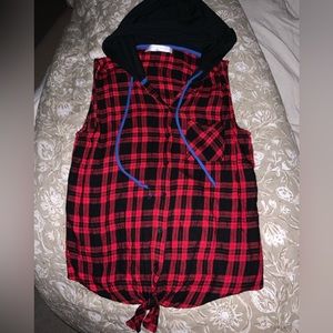 No Boundries hooded sleeveless top